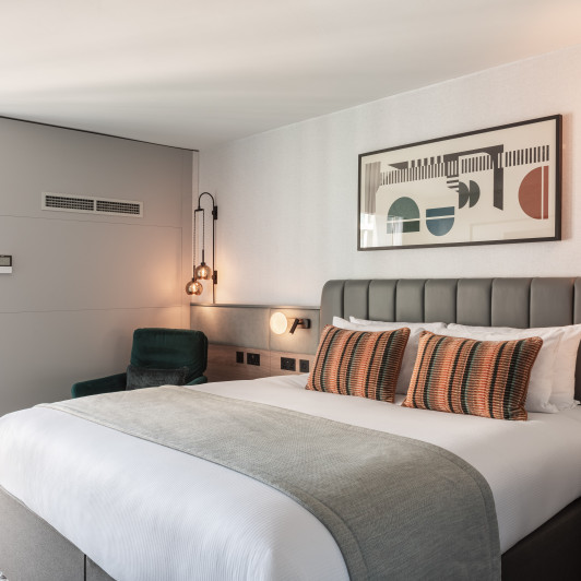 Bed and air con unit lights